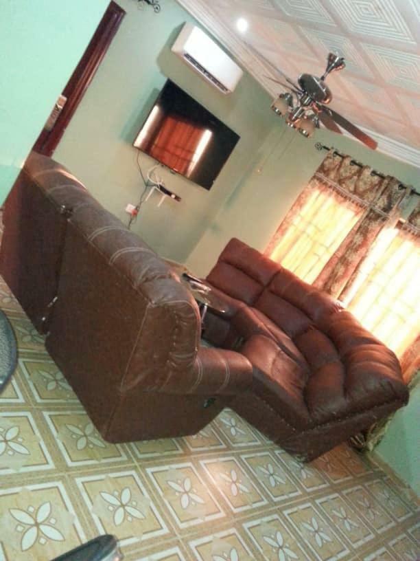 Gya-Son Royal Guest House Kumasi Kültér fotó